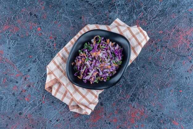 Тушёная капуста с мясом и специями
