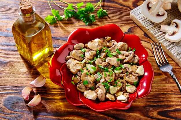 Использование в салатах с морепродуктами и мясом