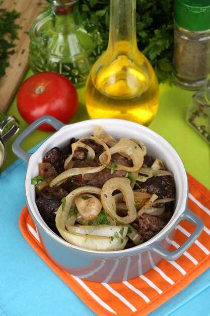 Салат с консервированной кукурузой и маринованными грибами