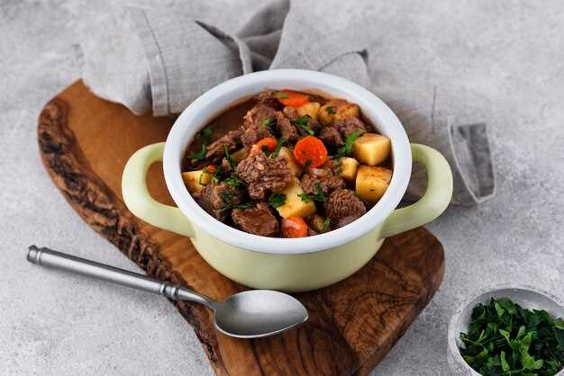 Добавление овощей и специй для насыщенного вкуса