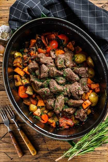 Как правильно укладывать мясо и овощи в форму